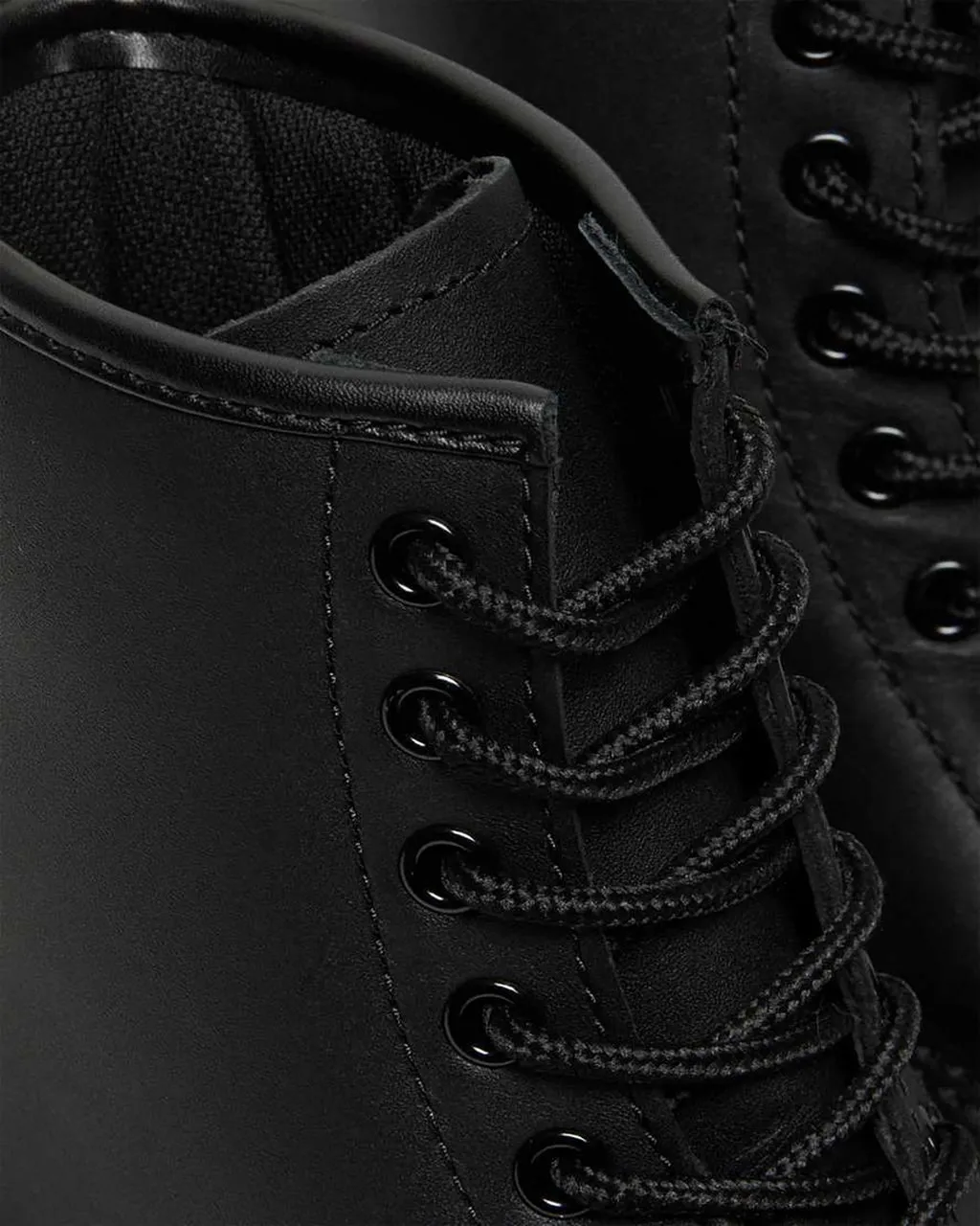 1460 Slip Resistant Leather Lace Up Boots - Unisex|-|Bottes antidérapantes en cuir à lacets 1460 - Unisexe