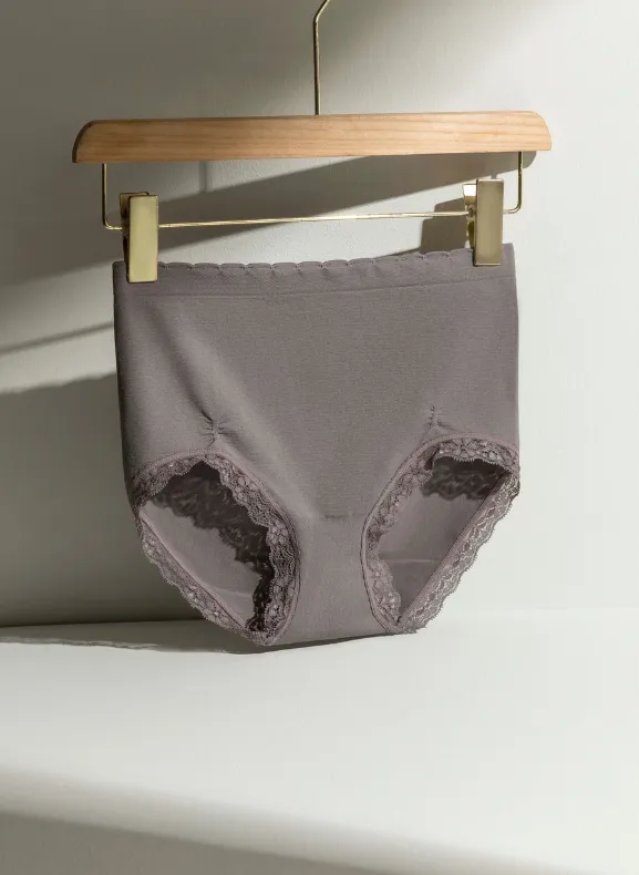 Amber Lace Basic Maxi Panty S20-051050
