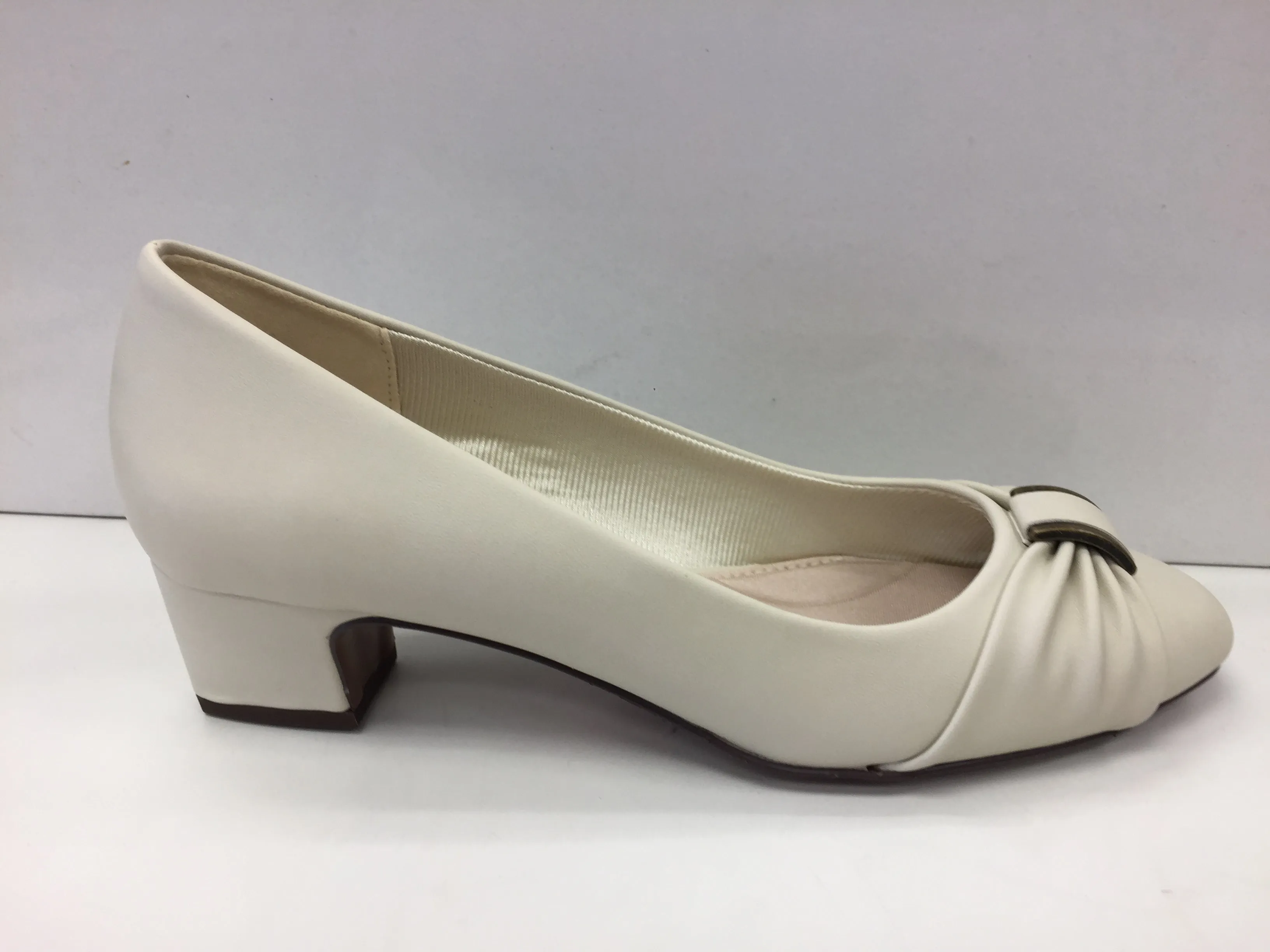 Easy Street Eloise (Bone)