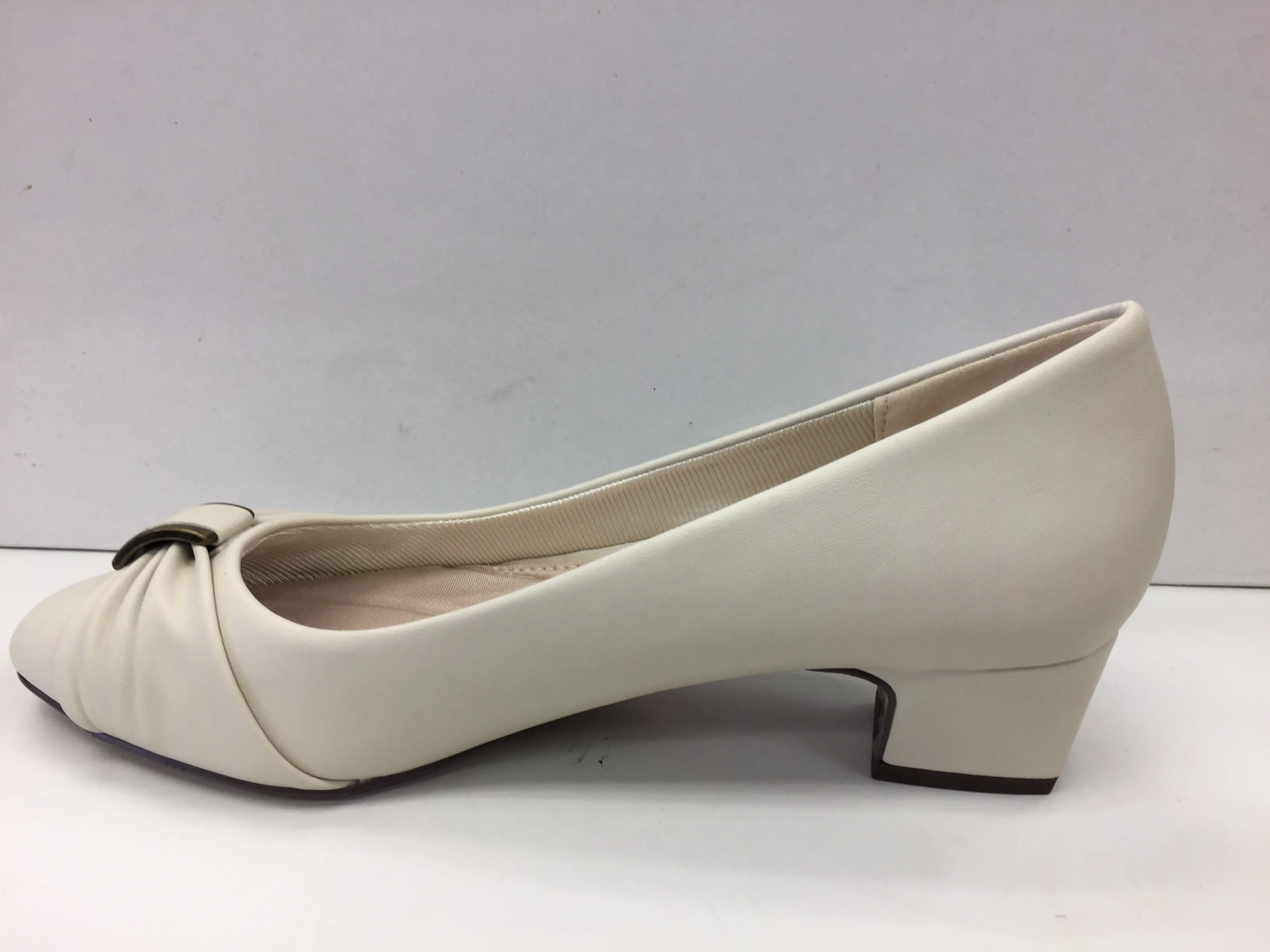 Easy Street Eloise (Bone)