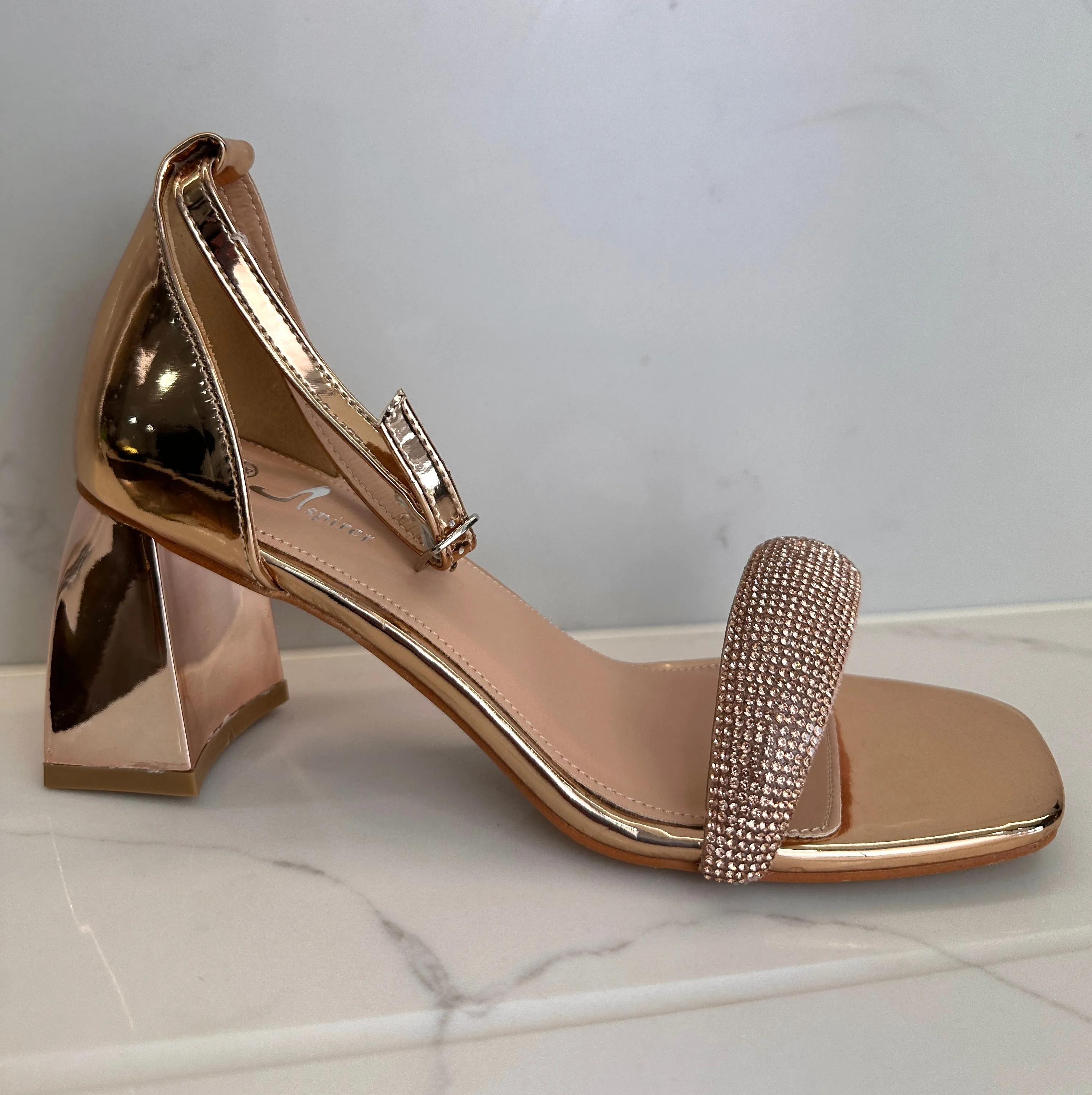 LO5 (GOLD)