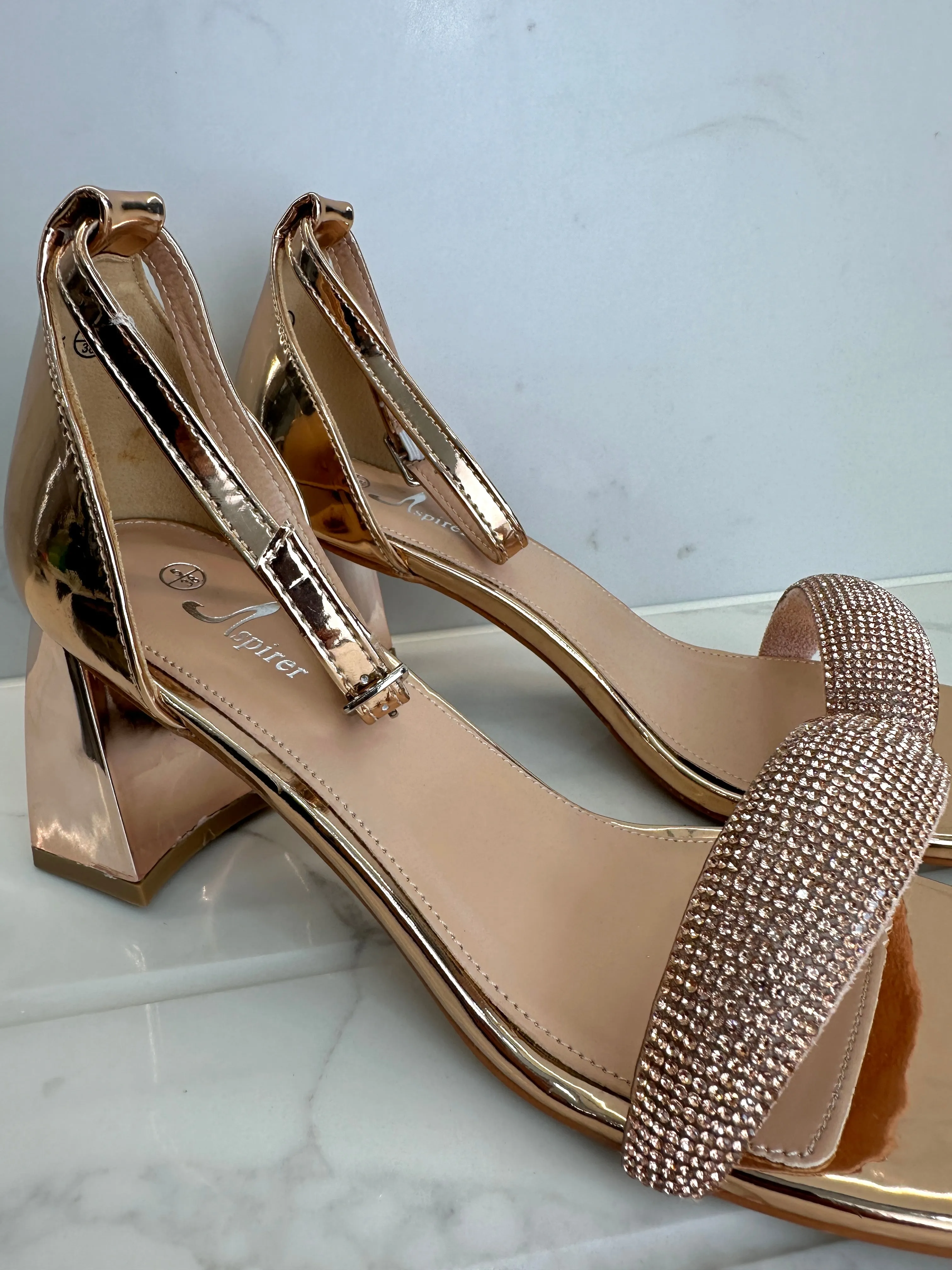 LO5 (GOLD)